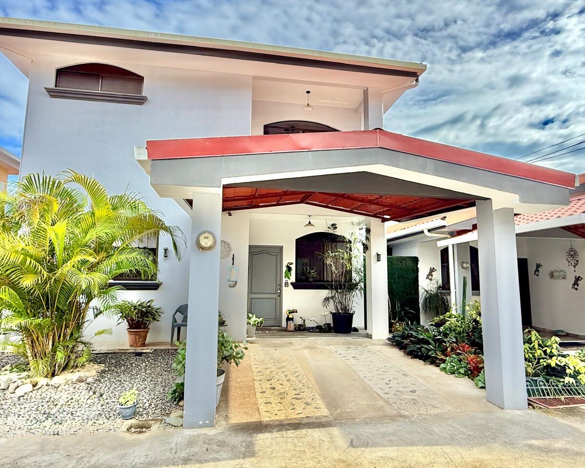 Homes for sale in EsterillosParrita Costa Rica