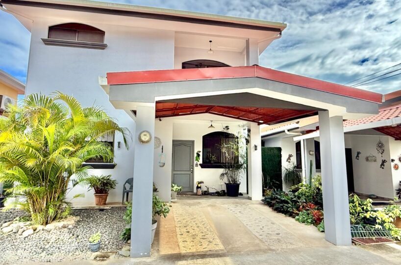 Homes for sale in EsterillosParrita Costa Rica