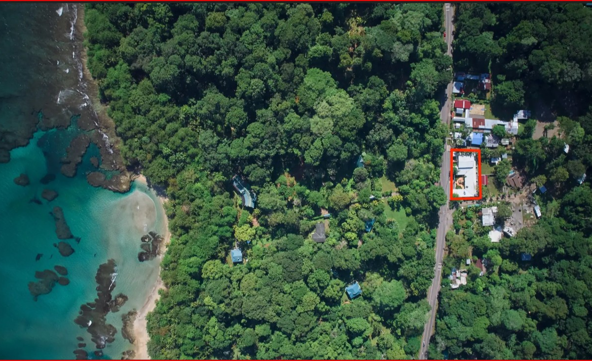 CommercialHotel - B&B for sale in Playa Chiquita Costa Rica