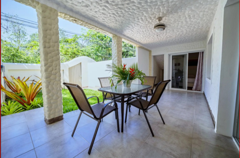 CommercialHotel - B&B for sale in Playa Chiquita Costa Rica