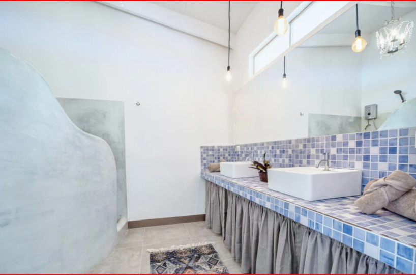 CommercialHotel - B&B for sale in Playa Chiquita Costa Rica