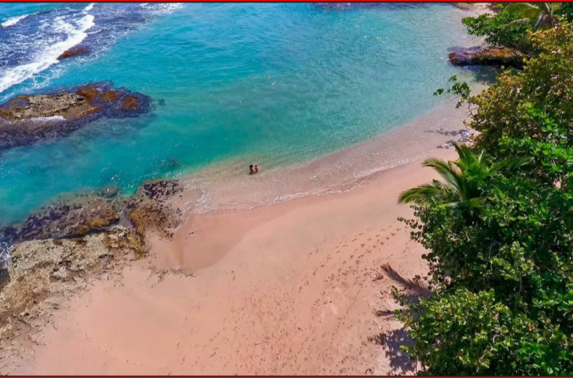 CommercialHotel - B&B for sale in Playa Chiquita Costa Rica