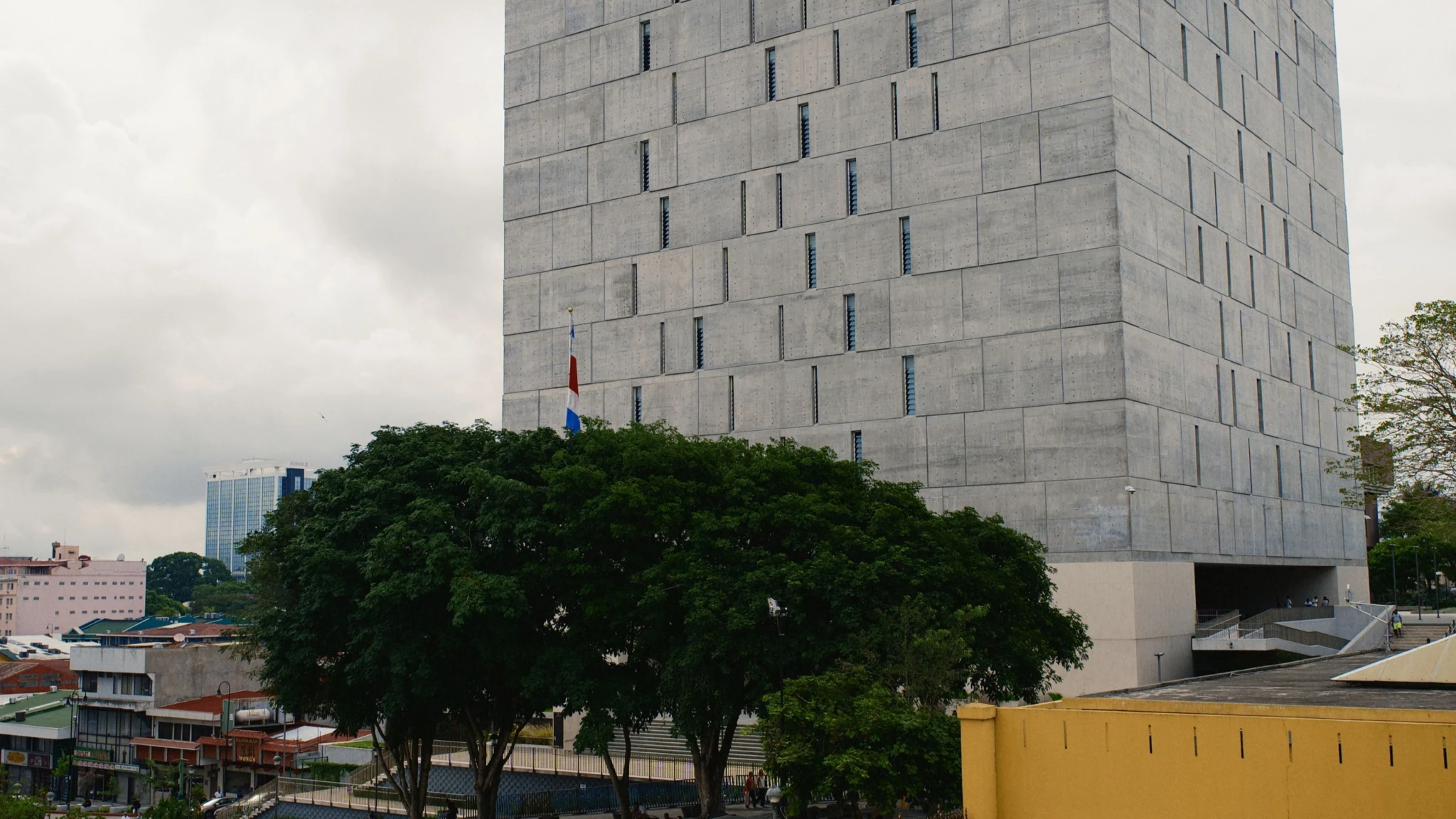 Can Foreigners Buy Property in Costa Rica? Rights & Process 4 Costa Rica coastline