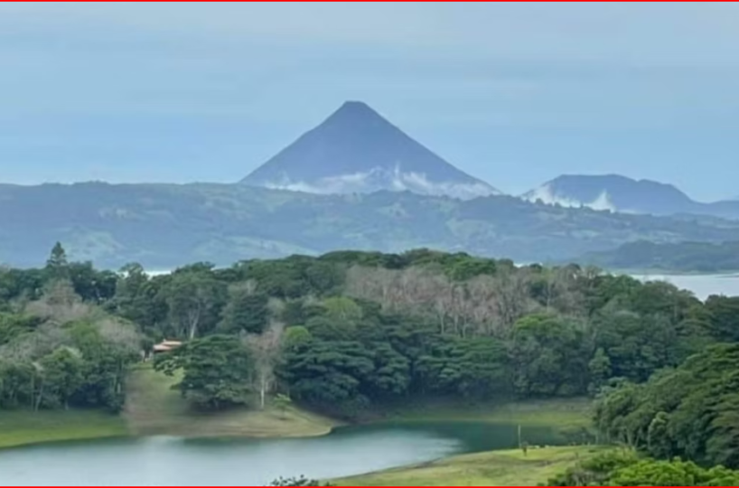 HomesHotel - B&B for sale in Lake Arenal Costa Rica