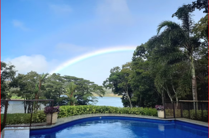 HomesHotel - B&B for sale in Lake Arenal Costa Rica