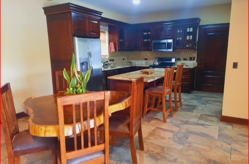 HomesHotel - B&B for sale in Lake Arenal Costa Rica